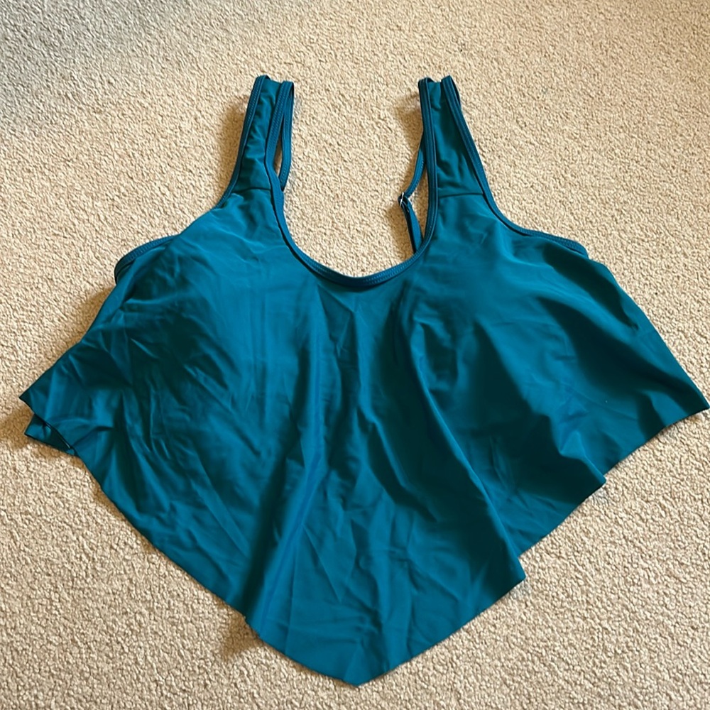 NWT adisputent teal swim top